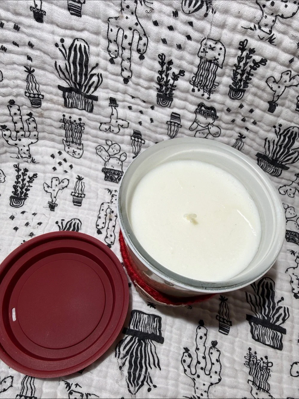 DW Home Honey Apple Tea Candle